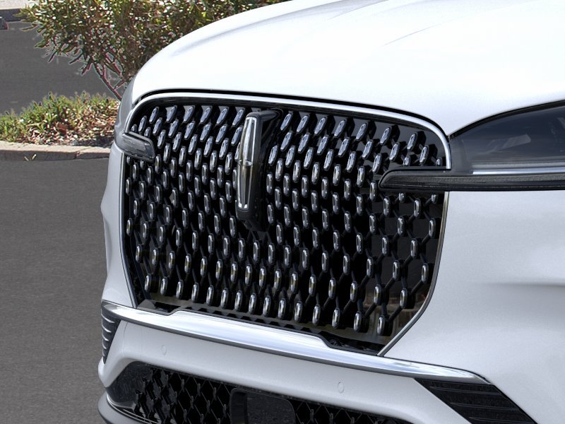 New 2026 Pristine White Metallic Tri-Coat Lincoln Premiere® image 17