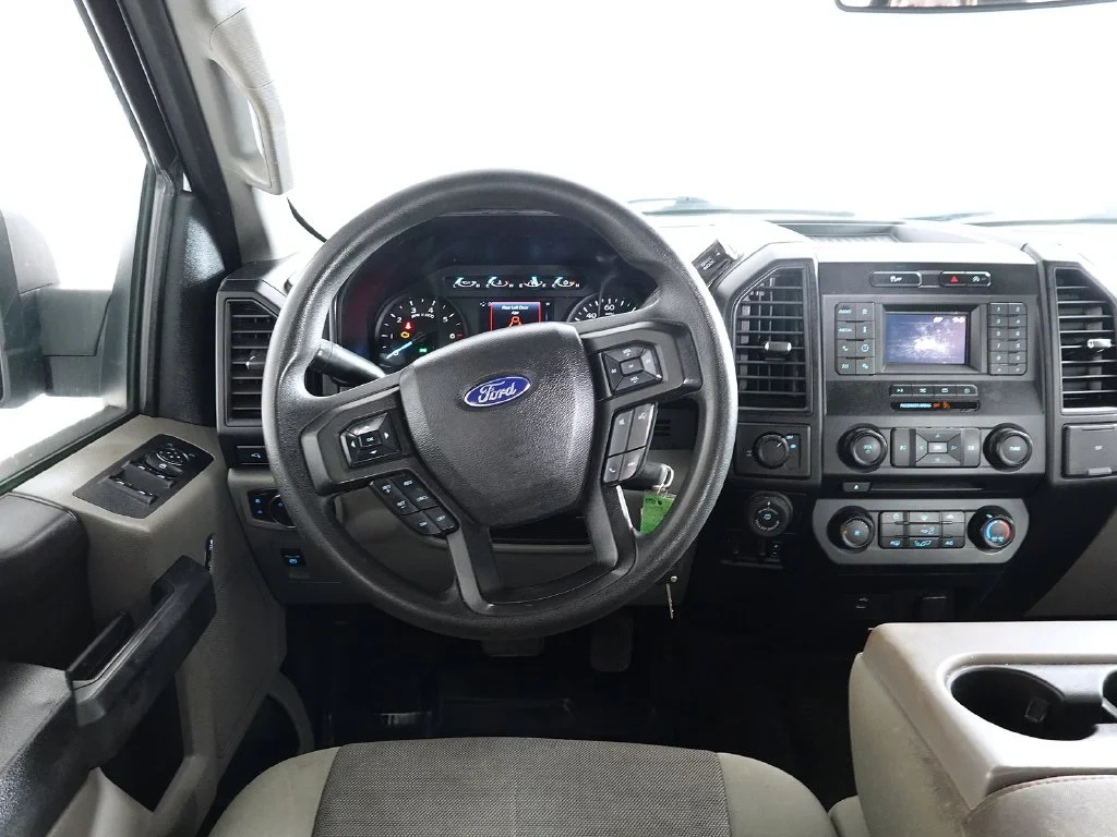Used 2018 White Ford XL image 18