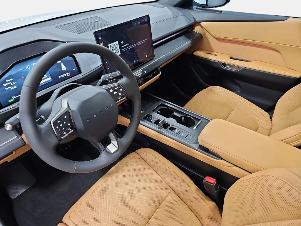 Used 2026 WHITE NOVA GLASS FLAKE Lexus 500e Premium image 18
