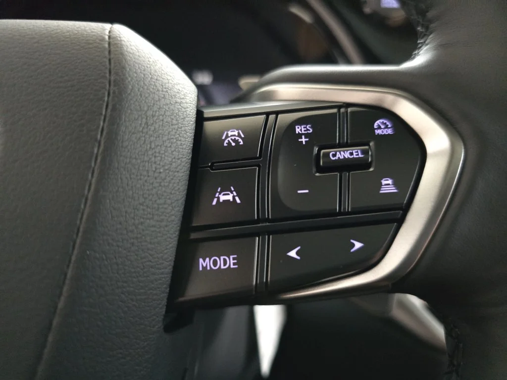 New 2026 Eminent White Pearl Lexus PREMIUM PLUS image 17