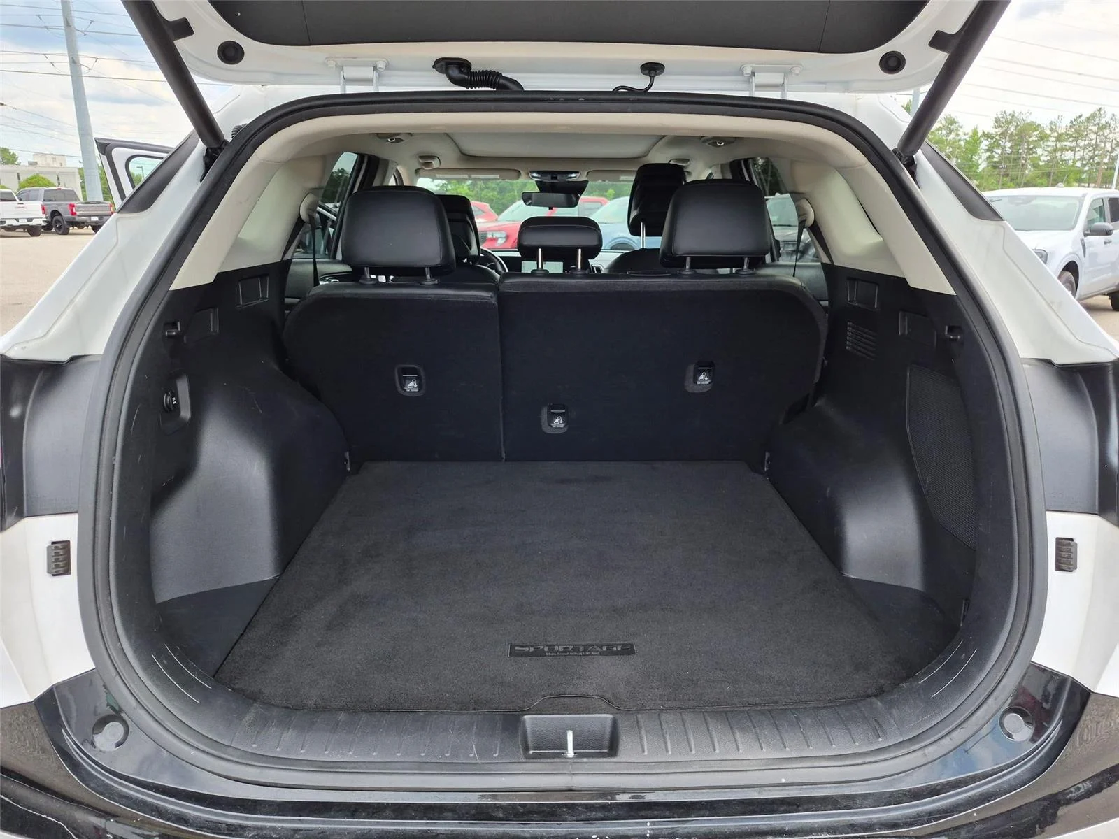 Used 2023 Glacial White Pearl Kia SX image 29