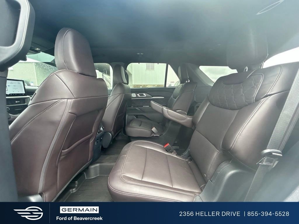 Used 2025 White Metallic Ford Platinum image 23