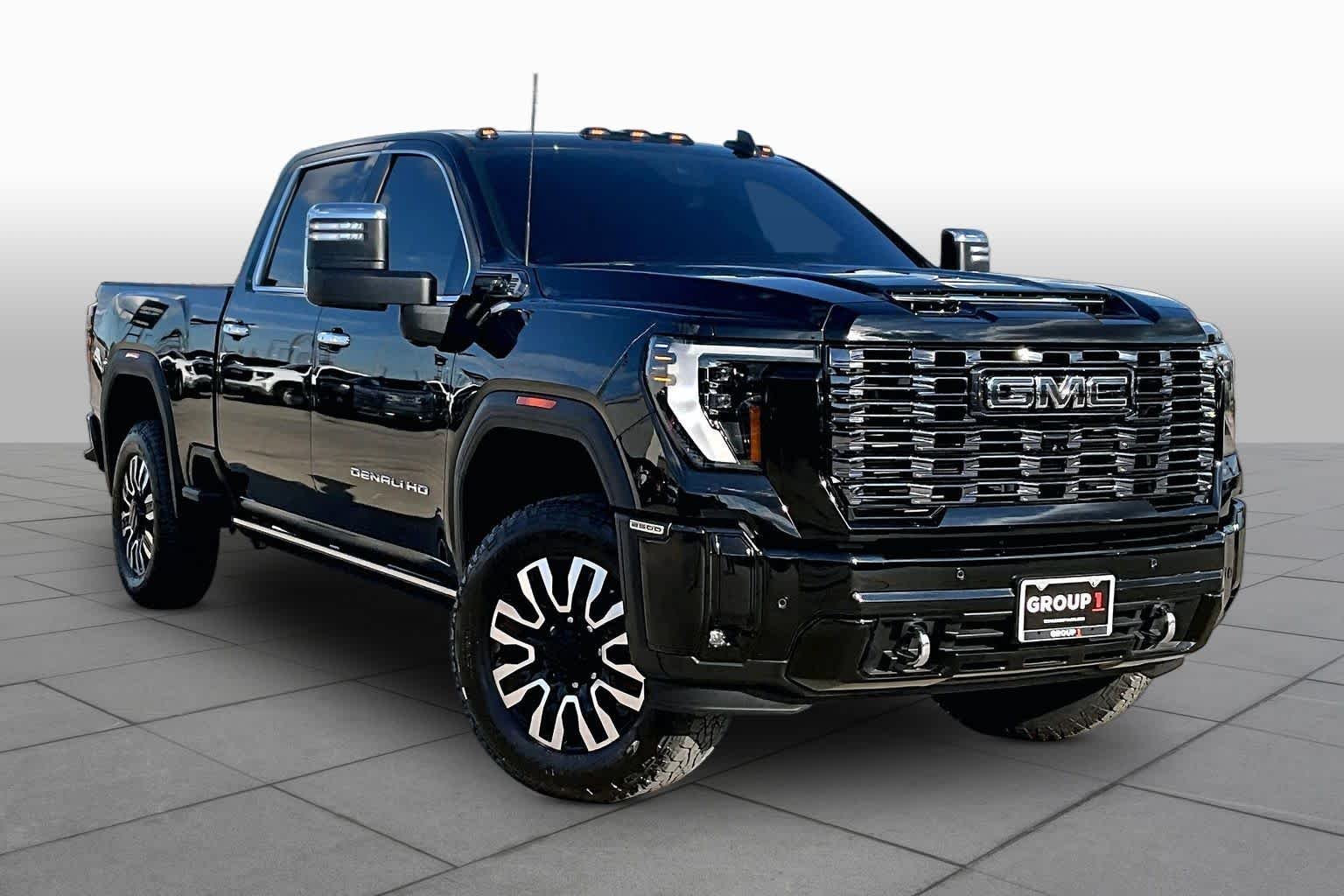 Used 2026 Onyx Black GMC Denali Ultimate image 3