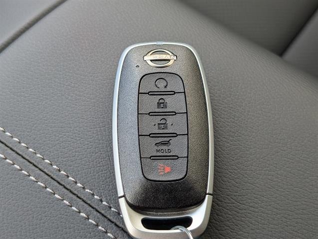 New 2026 Everest White Pearl TriCoat Nissan SL image 31