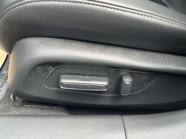 Used 2024 White Honda Touring image 16