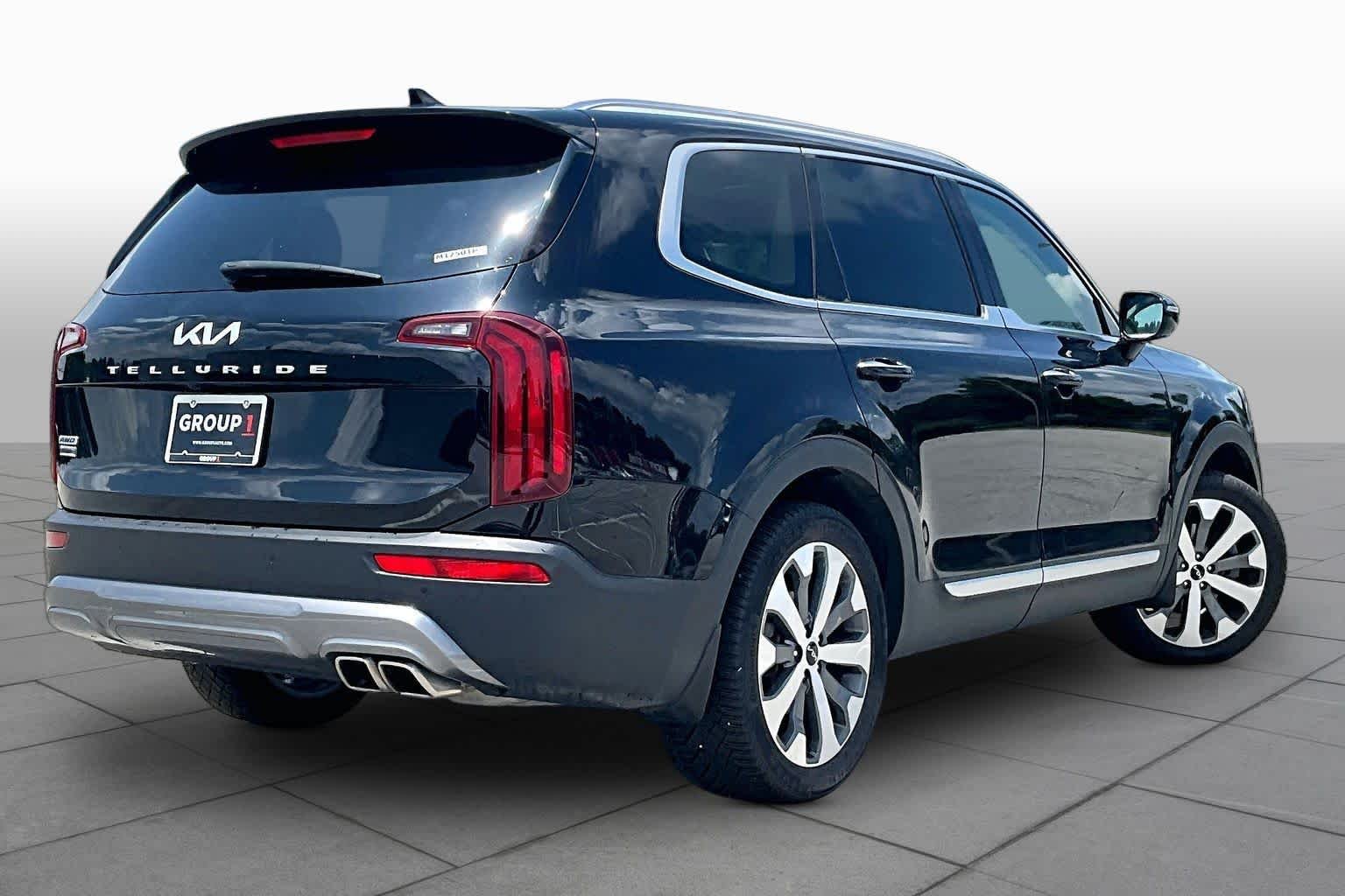 Used 2022 Ebony Black Kia SX image 13