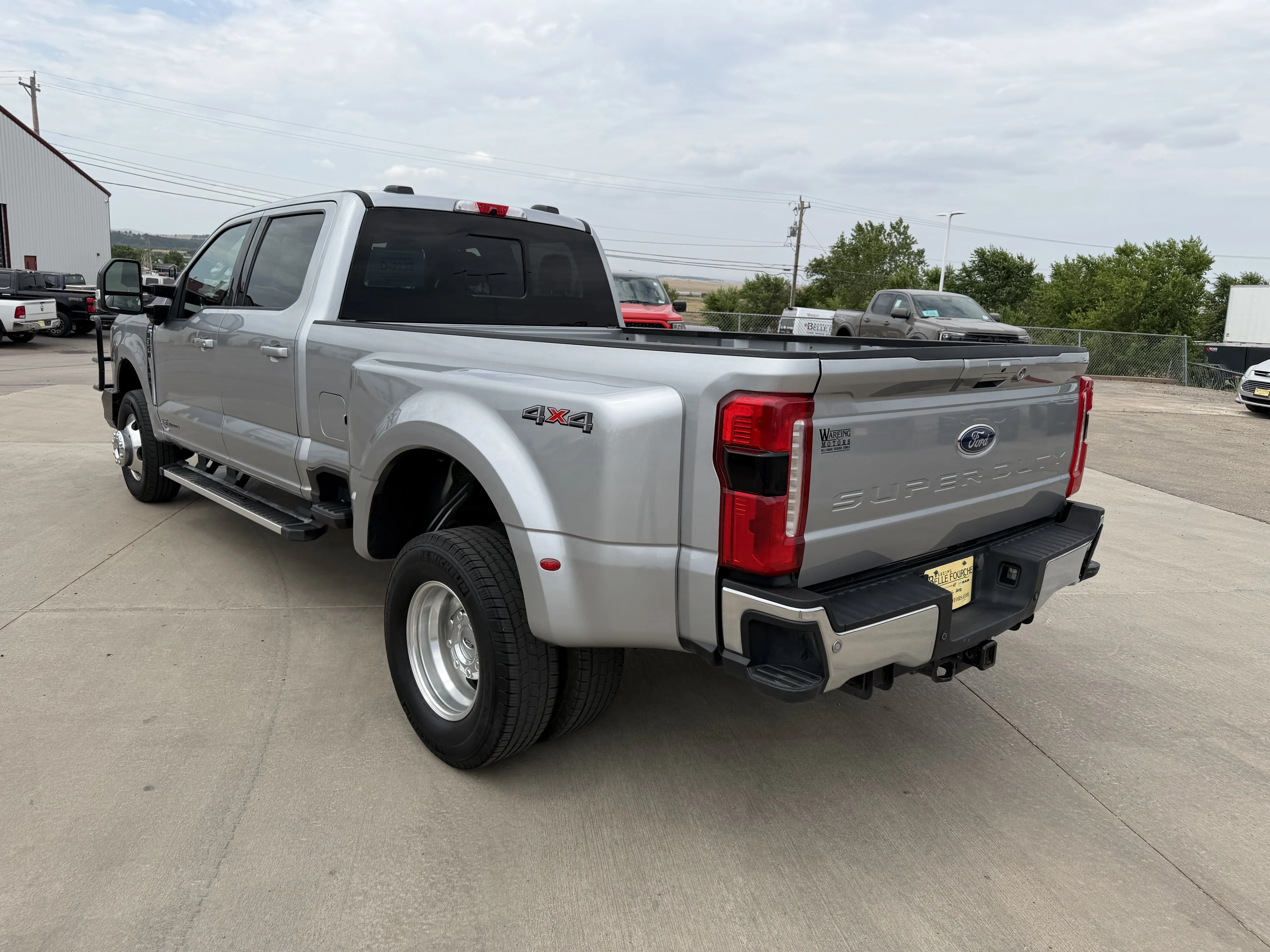 Used 2024 Blue Ford LARIAT image 7
