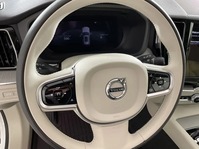 Certified Used 2025 Crystal White Volvo Plus image 30