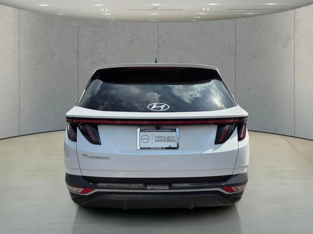Used 2023 White Hyundai SEL image 4