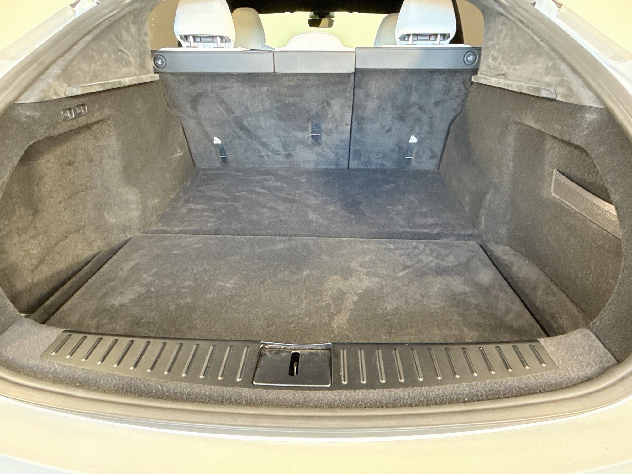 Used 2022  Tesla Plaid image 29