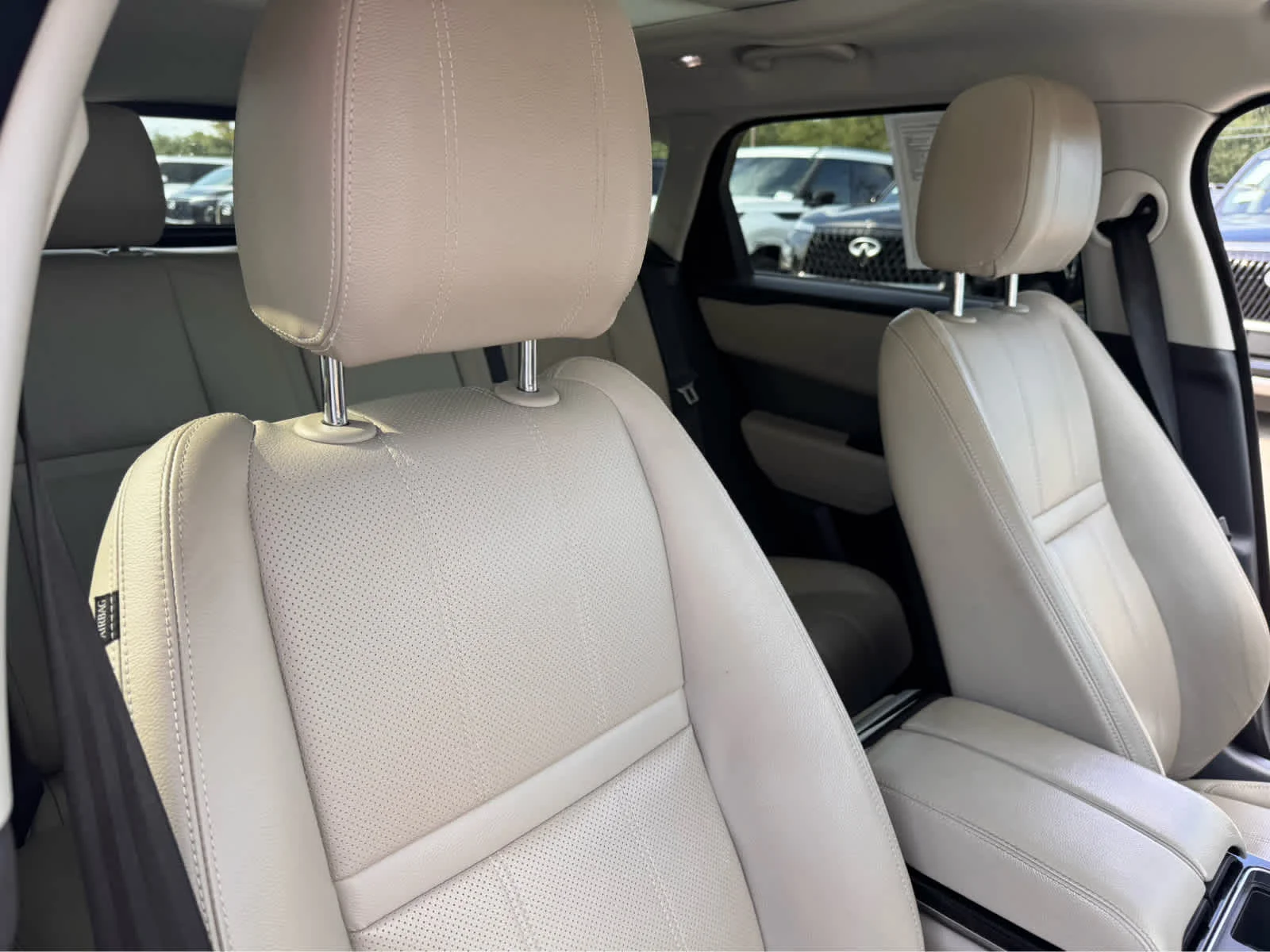 Used 2020 Fuji White Land Rover S image 11