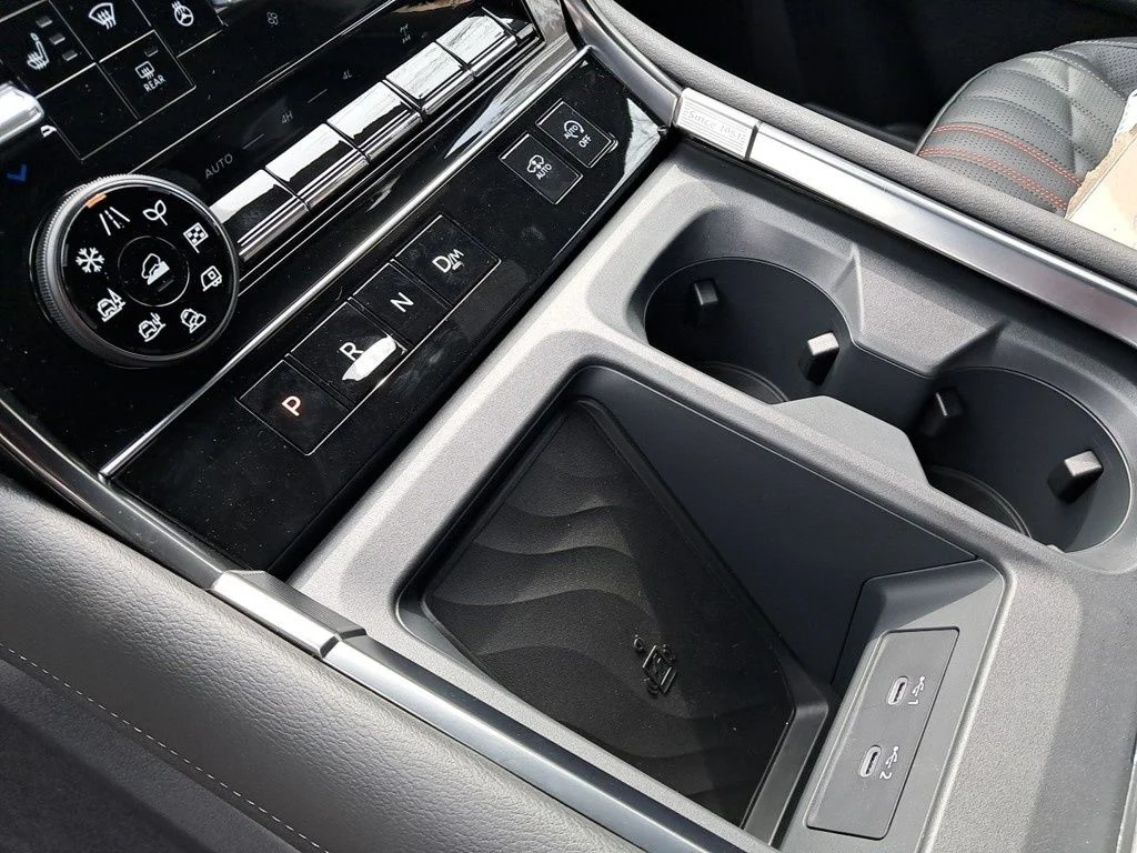 2025 Nissan Armada PRO-4X - Photo 25