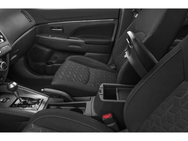 Used 2025 Labrador Black Pearl Mitsubishi ES image 14