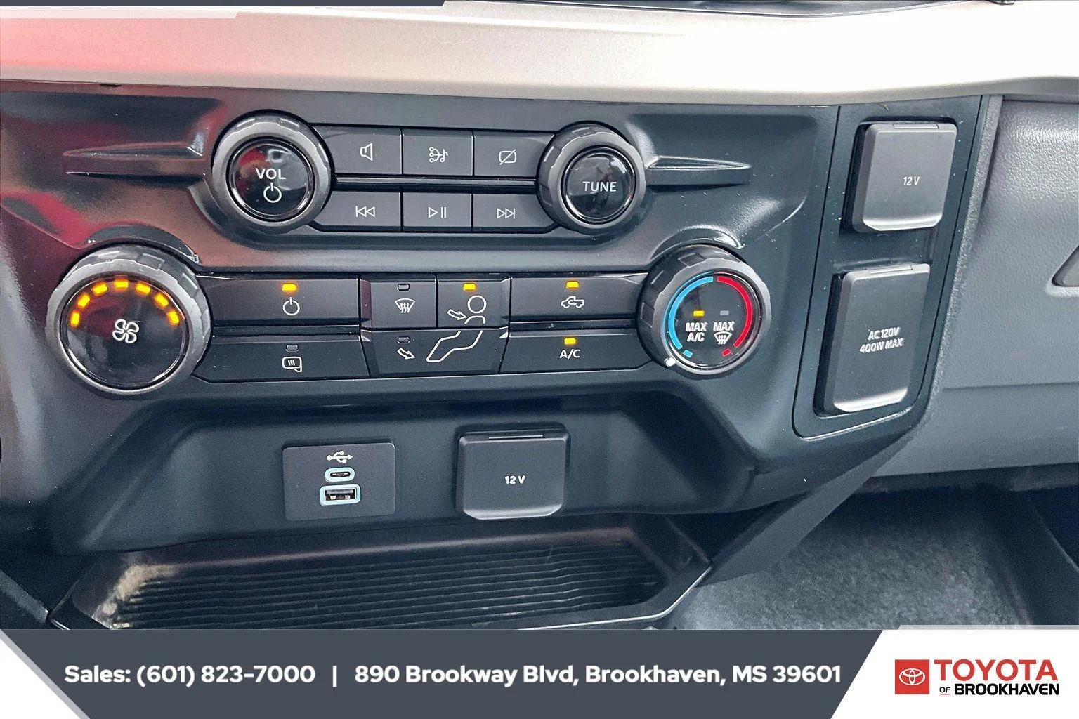 Used 2023 Oxford White Ford XL image 23