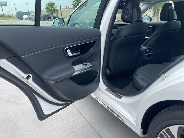 2025 Mercedes-Benz E-Class E350 - Photo 45