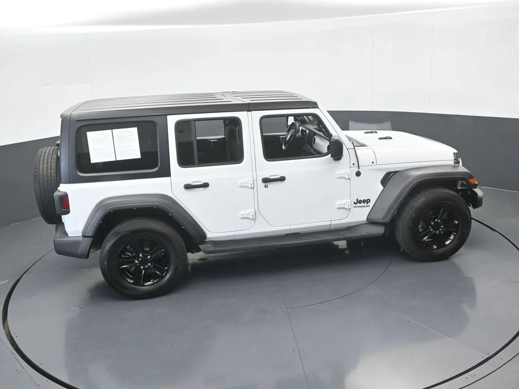 Used 2022 Bright White Clearcoat Jeep Unlimited Sport Altitude image 55