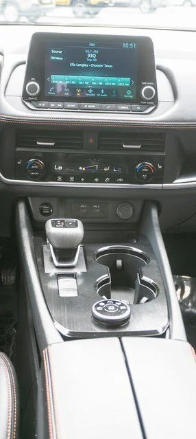 Used 2025 Beige/tan Nissan Rock Creek image 16