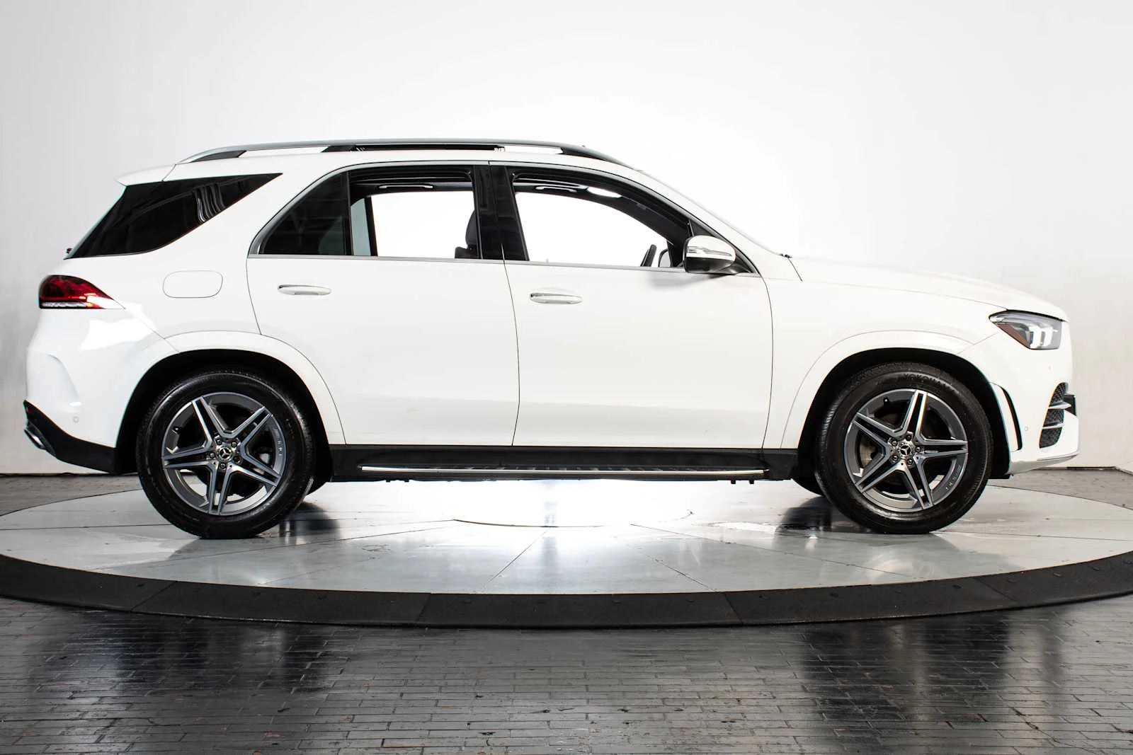 Used 2022 Polar White Mercedes-Benz GLE 350 image 7