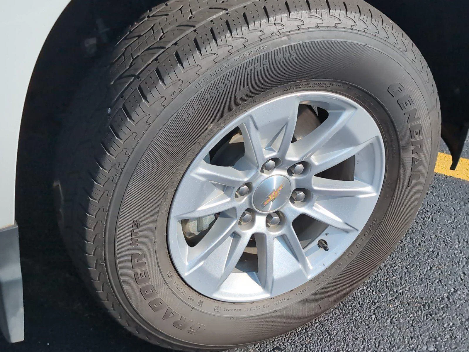 Used 2025 Summit White Chevrolet WT image 33