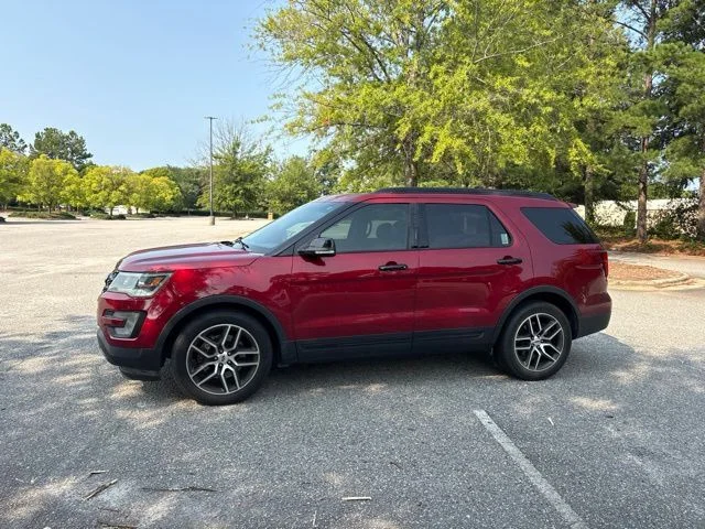 Used 2016 Red Ford Sport image 2