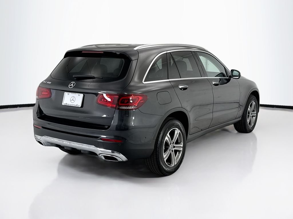 Certified Used 2022  Mercedes-Benz GLC 300 image 5