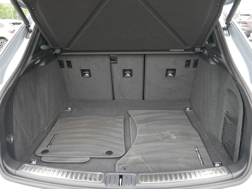 Used 2022 Silver Porsche Base image 13