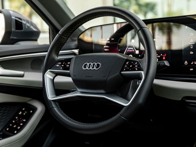 Used 2025 Horizon Blue Metallic Audi  image 21