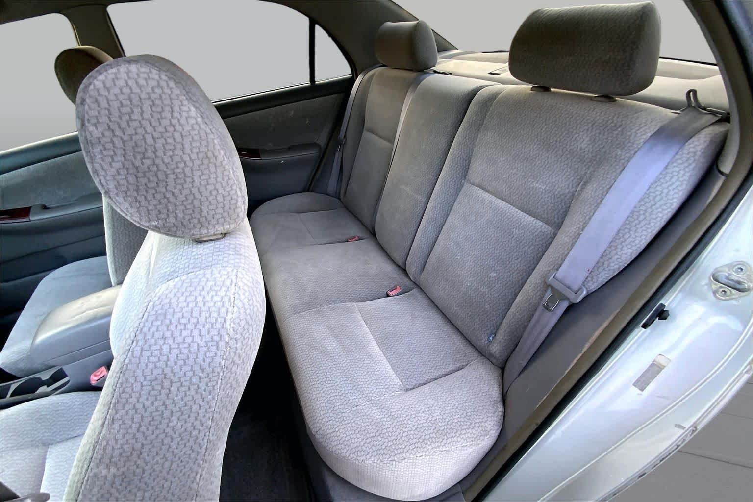 Used 2003 Lunar Mist Metallic Toyota LE image 17