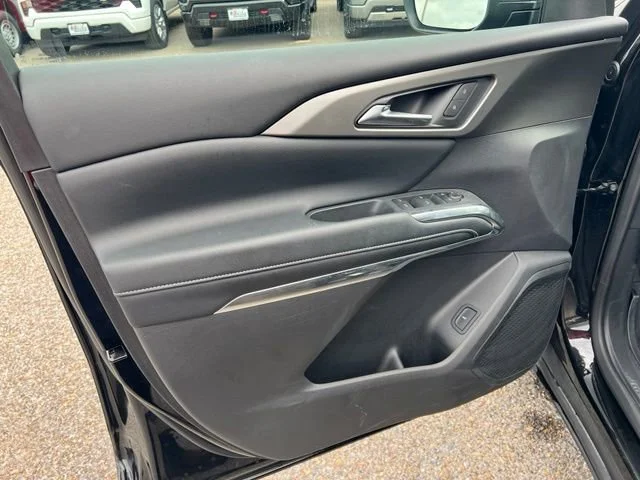Used 2025 Mosaic Black Metallic Chevrolet LT image 13