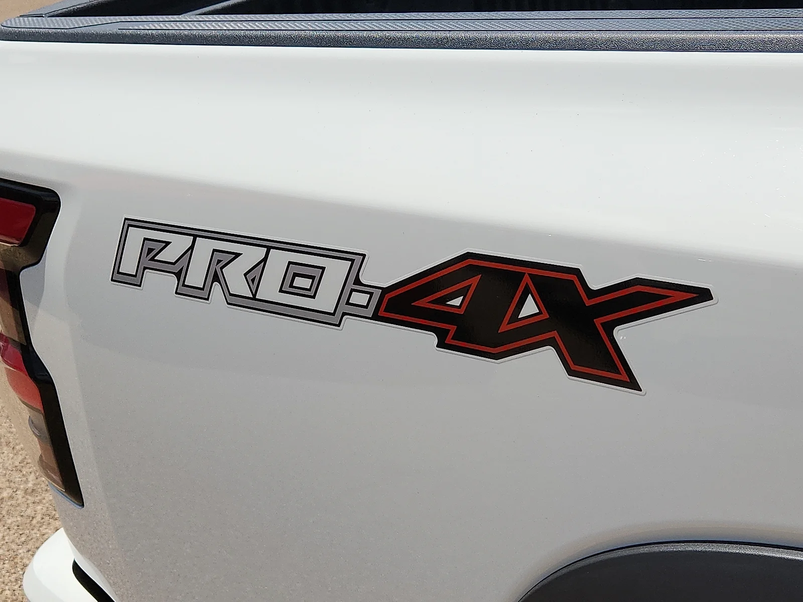 Used 2023 White Nissan PRO-4X image 8
