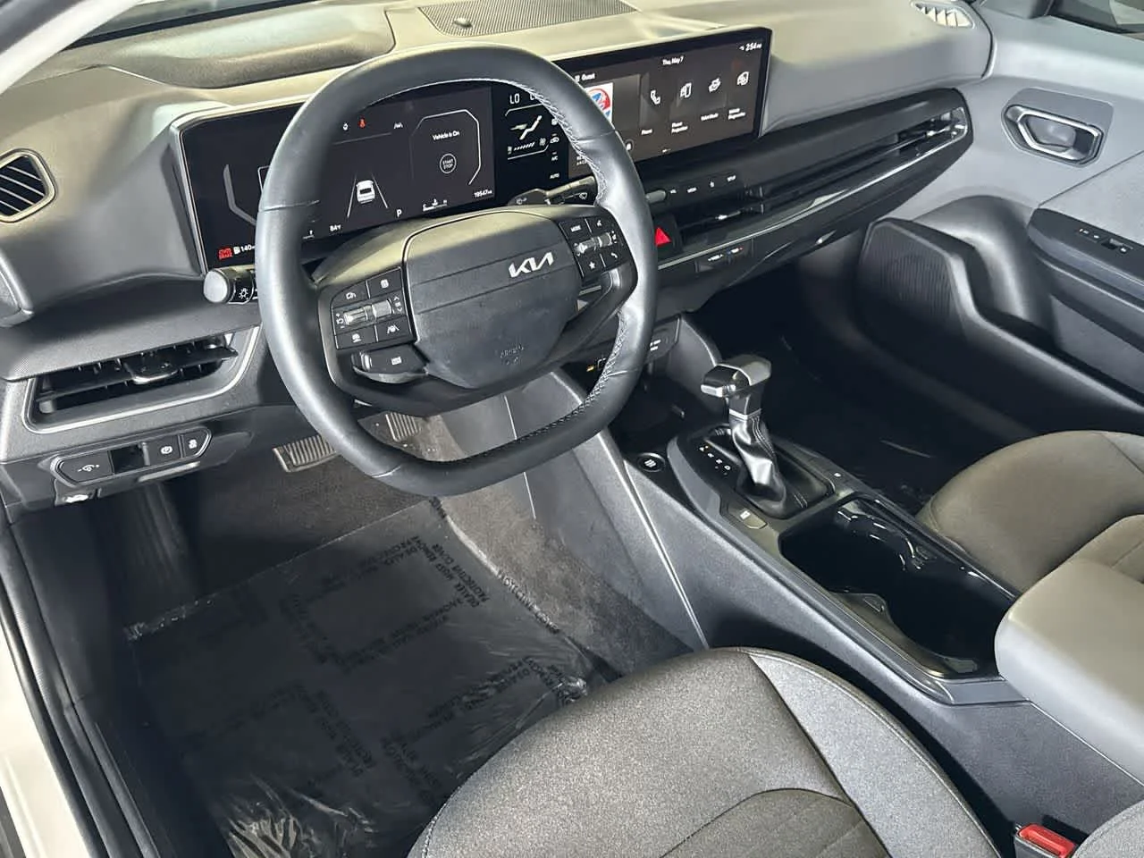 2025 Kia K4 EX - Photo 13