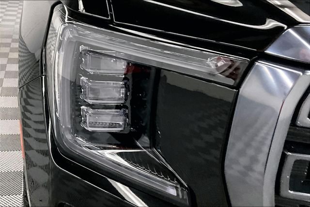 Used 2023 Onyx Black GMC AT4 image 33
