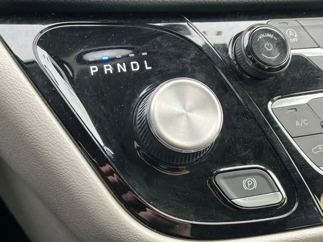 Used 2023 White Chrysler Touring L image 33
