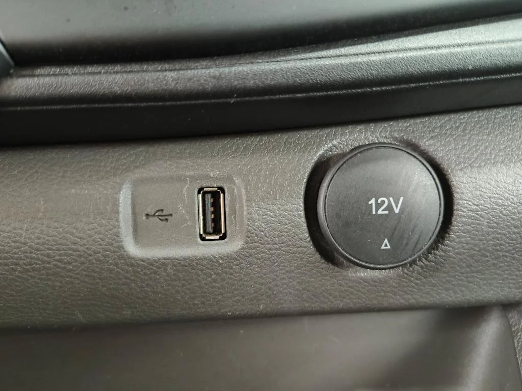 Used 2024 White Ford Base image 23