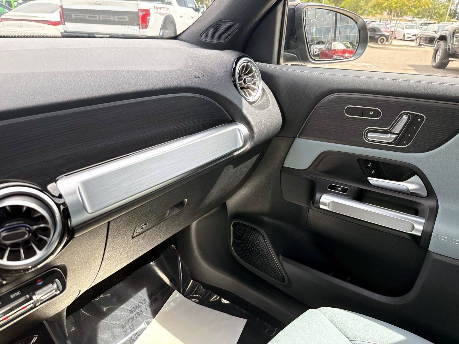 New 2026 Black Mercedes-Benz 250 SUV image 25