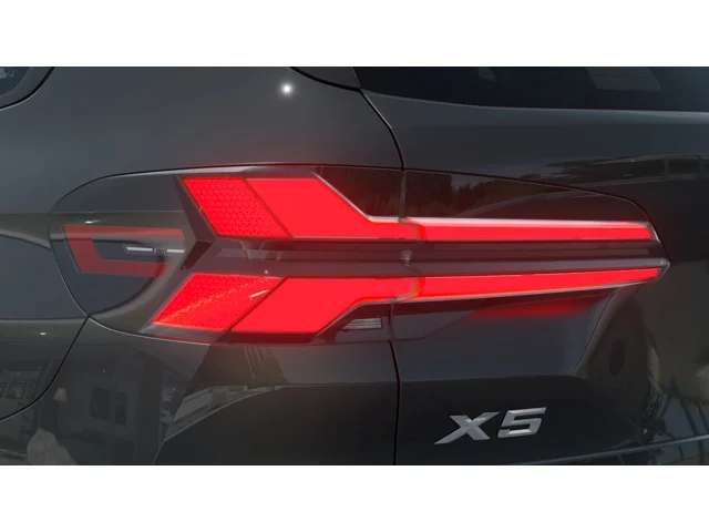 New 2026 Dravit Grey Metallic BMW xDrive40i image 8