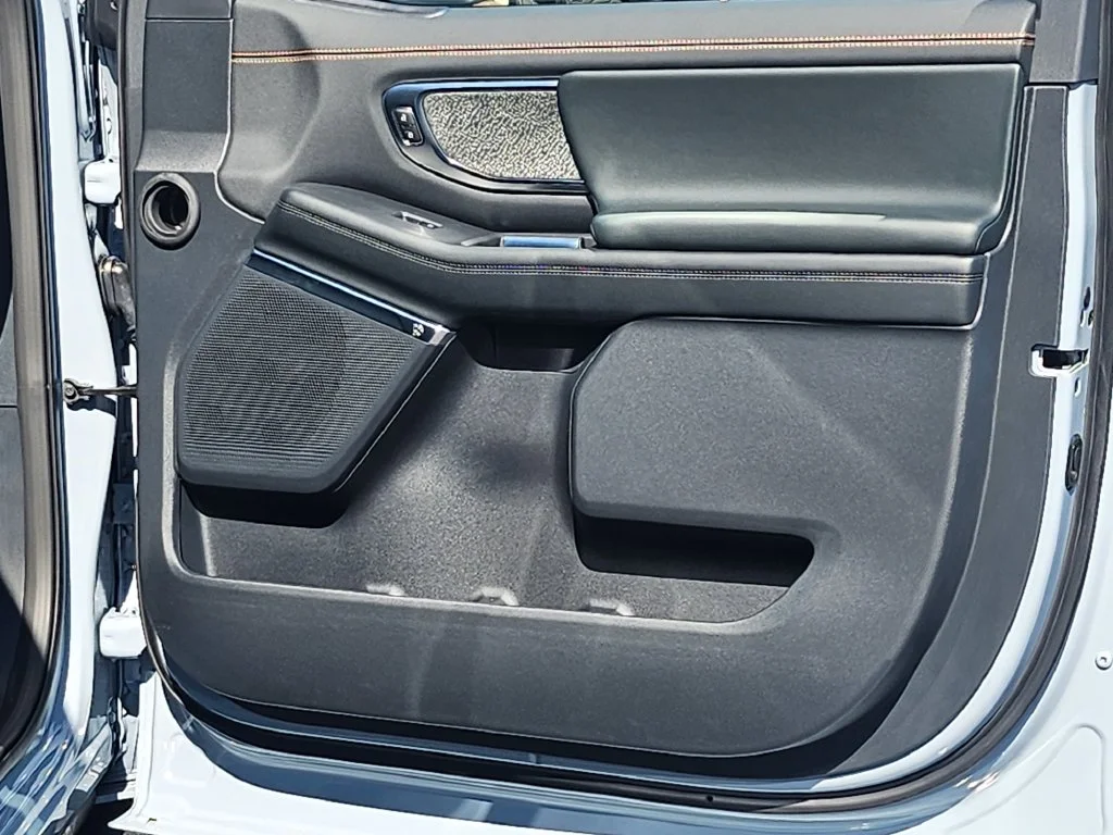 New 2027 Glacier Gray Metallic Tri-Coat Ford Tremor® image 41