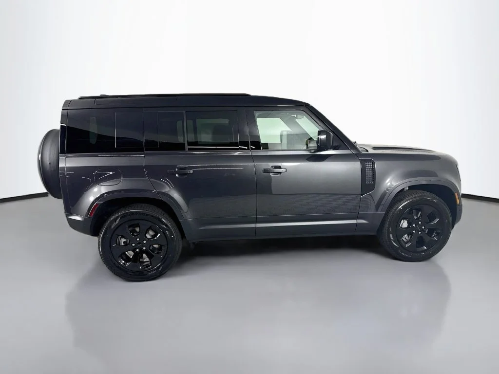 New 2026  Land Rover S image 8