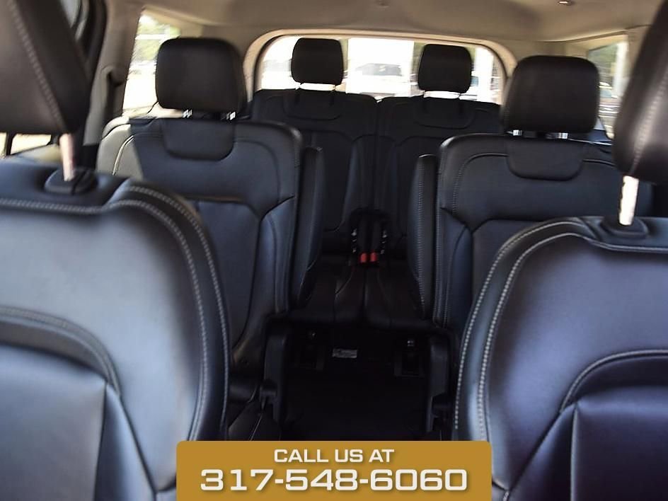Used 2023 Silver Zynith Jeep Limited image 35