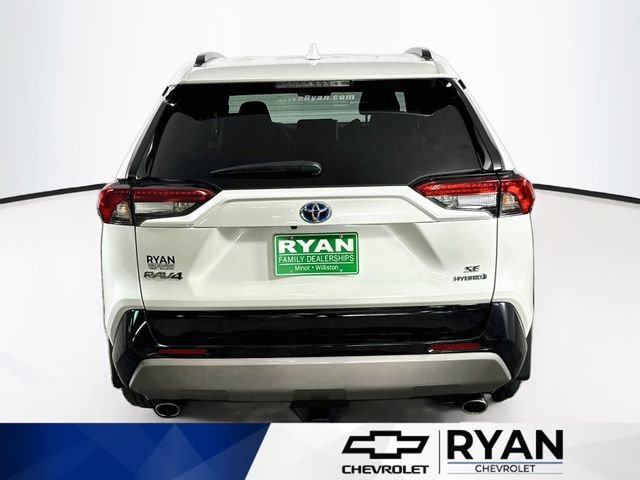 Used 2024  Toyota Hybrid SE image 6