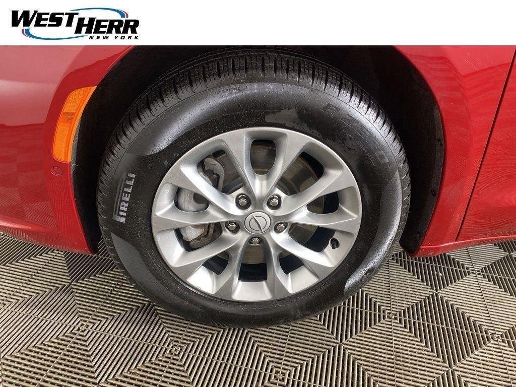 Used 2026 Red Hot Pearlcoat Chrysler Select AWD image 27