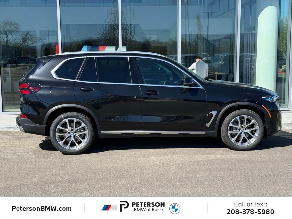 New 2026 Black Sapphire Metallic BMW xDrive40i image 6