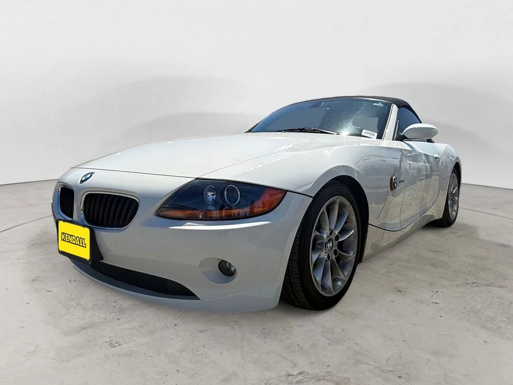 Used 2003 White BMW 2.5i image 1