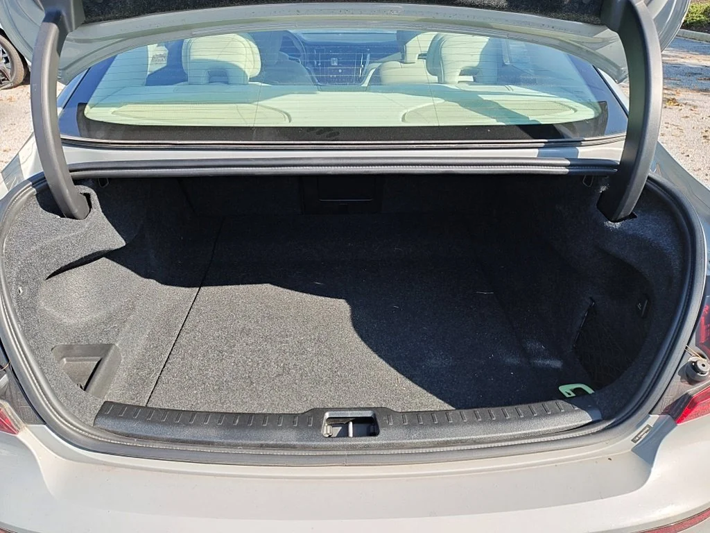 Used 2024 Gray Volvo Ultimate image 10