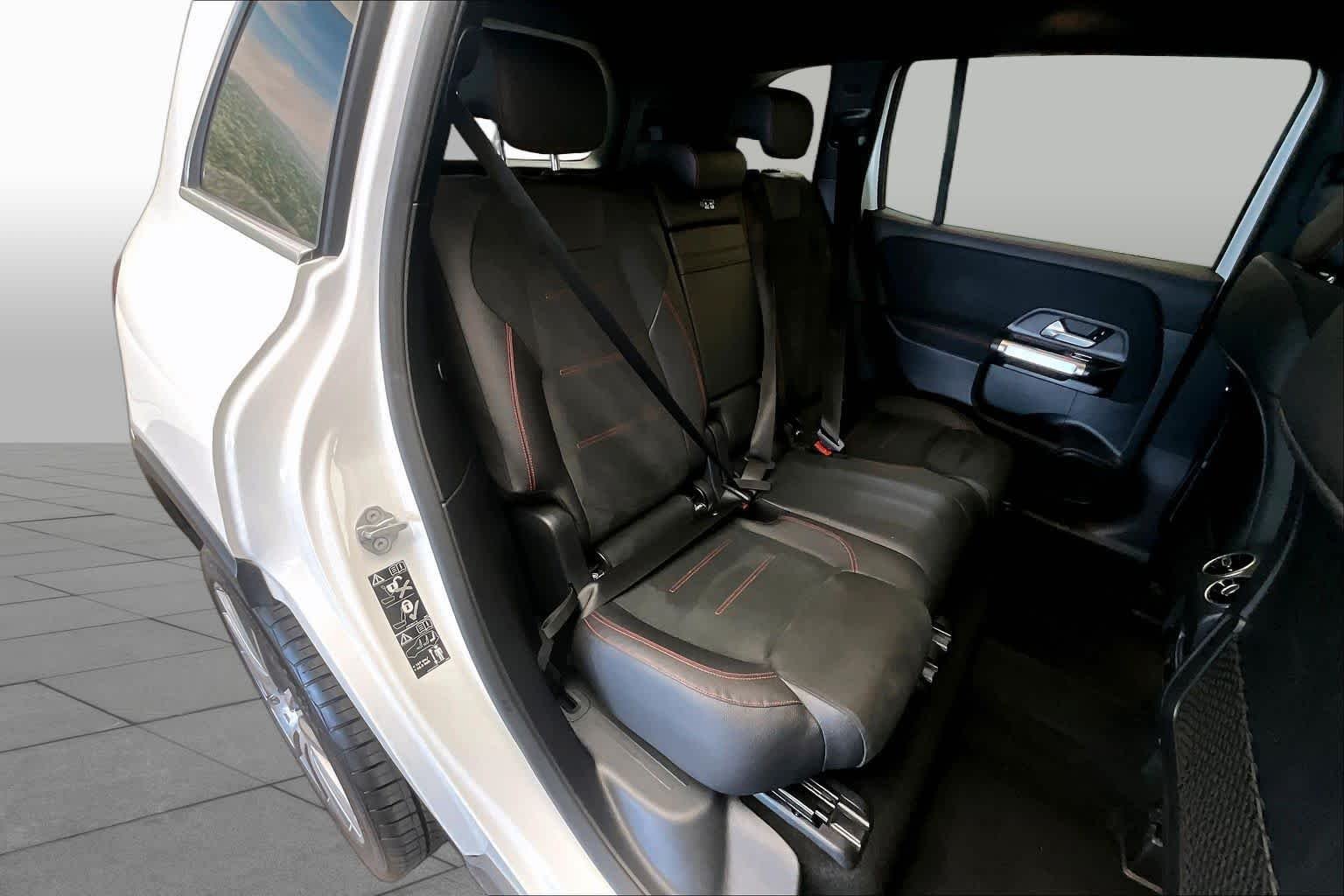 Used 2021 Polar White Mercedes-Benz GLB 250 image 18