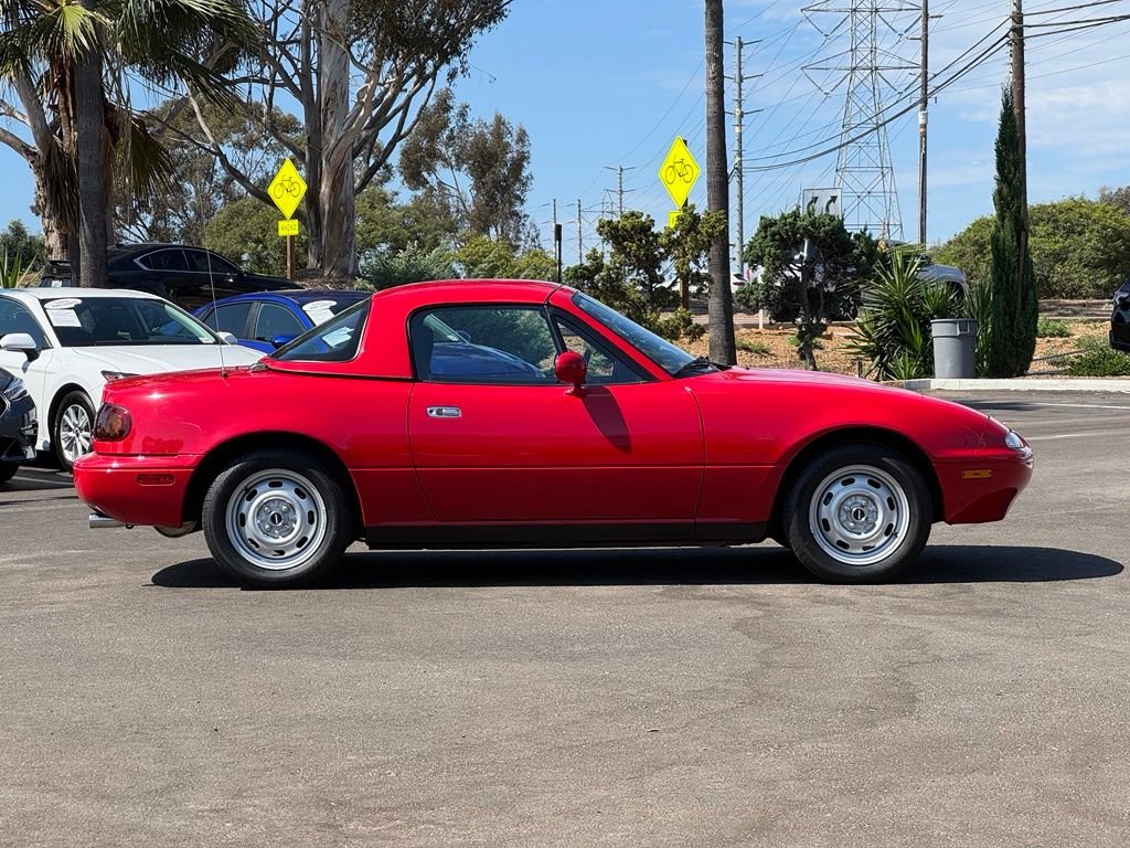 Used 1990 Classic Red Mazda Base image 31