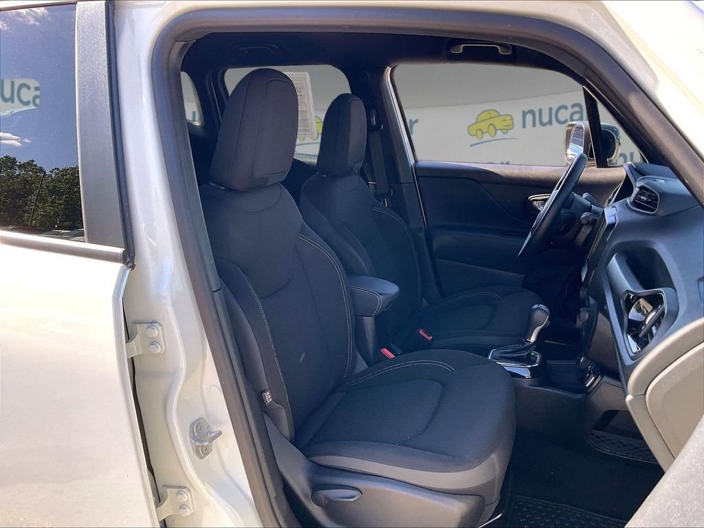Used 2022 Alpine White Clearcoat Jeep Altitude image 10