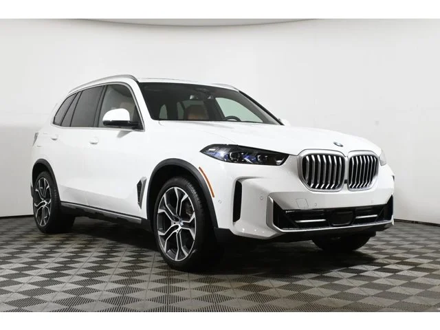 New 2026 Alpine White BMW xDrive40i image 9