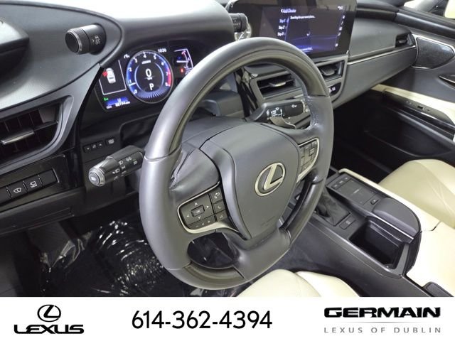 Used 2022  Lexus 250 image 15
