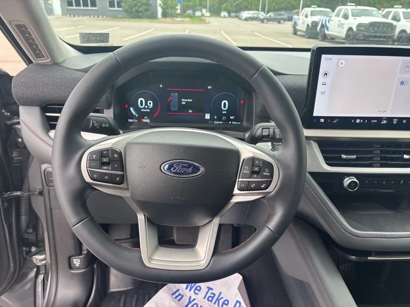 Used 2025 Gray Ford Active image 39